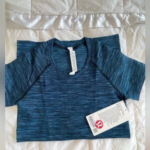 Lululemon Swiftly Tech Short Sleeve Shirt 2.0 brand new with tag size 4